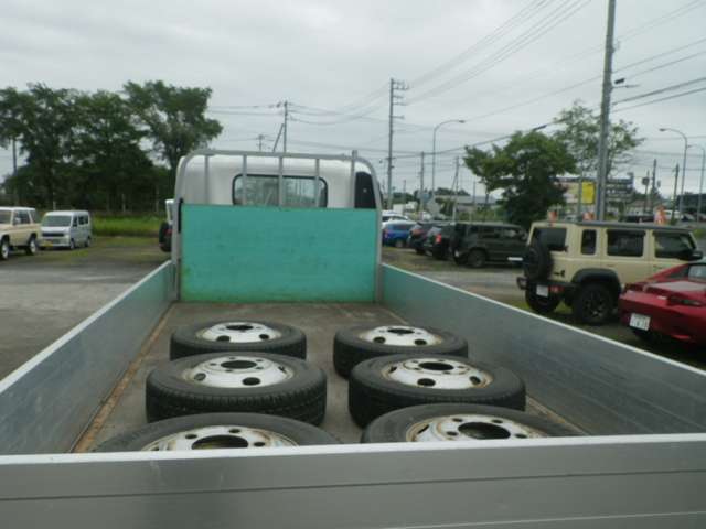 Isuzu Elf 7