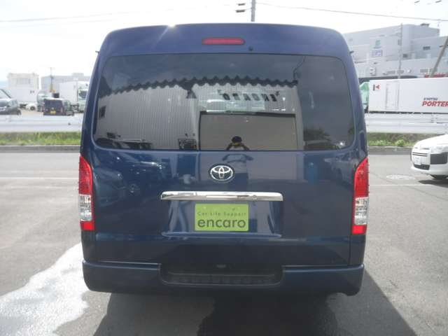 Toyota Hiace Van 11