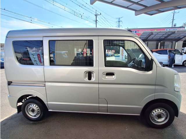 Nissan NV100 Clipper 6