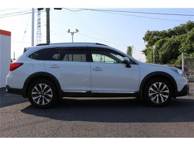 Subaru Legacy Outback 11