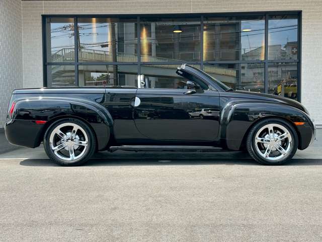 Chevrolet SSR 8