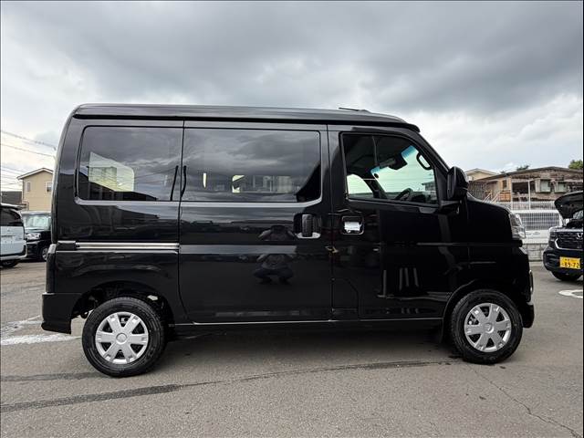 Daihatsu Hijet Cargo 10