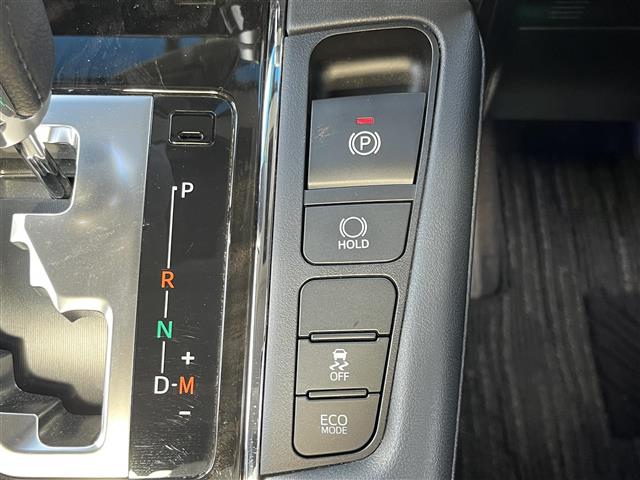 Toyota Vellfire 11