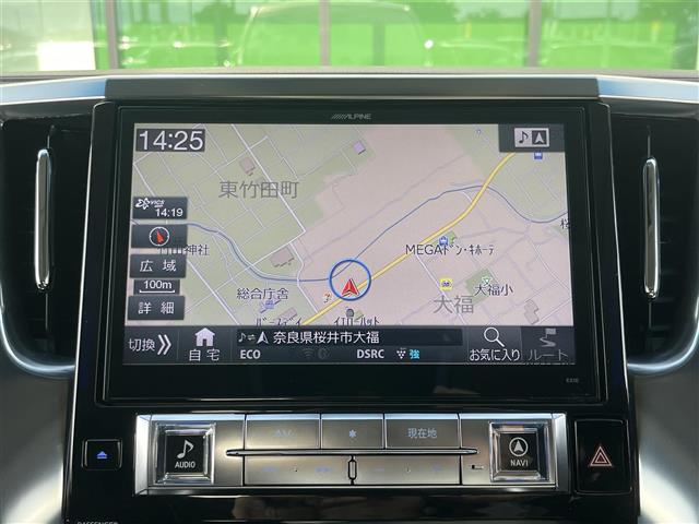 Toyota Vellfire 4