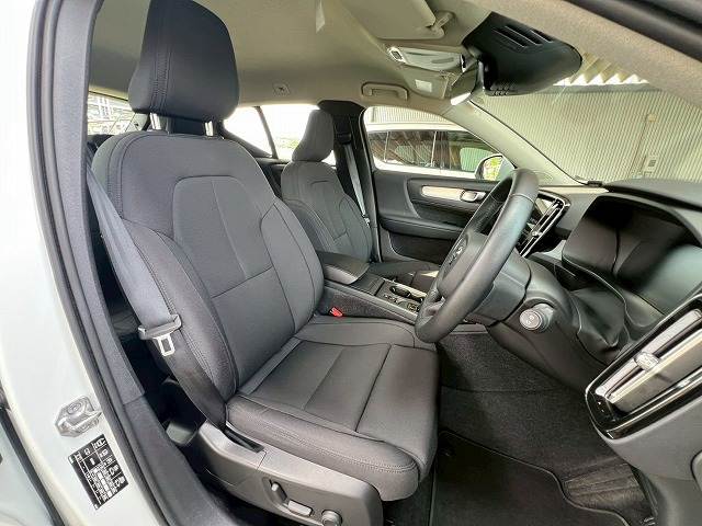 Volvo XC40 11