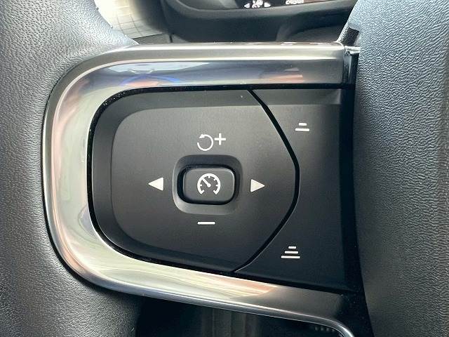 Volvo XC40 9