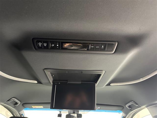 Toyota Alphard 8