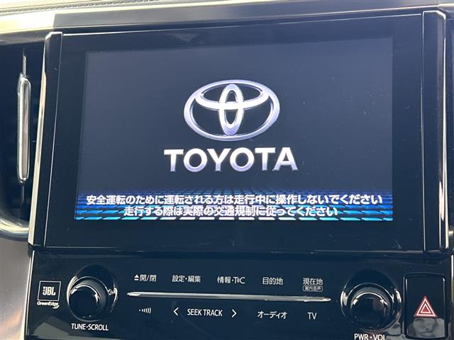 Toyota Alphard 6