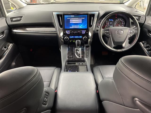 Toyota Alphard 2