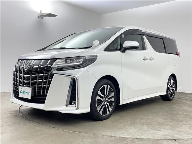 Toyota Alphard 4