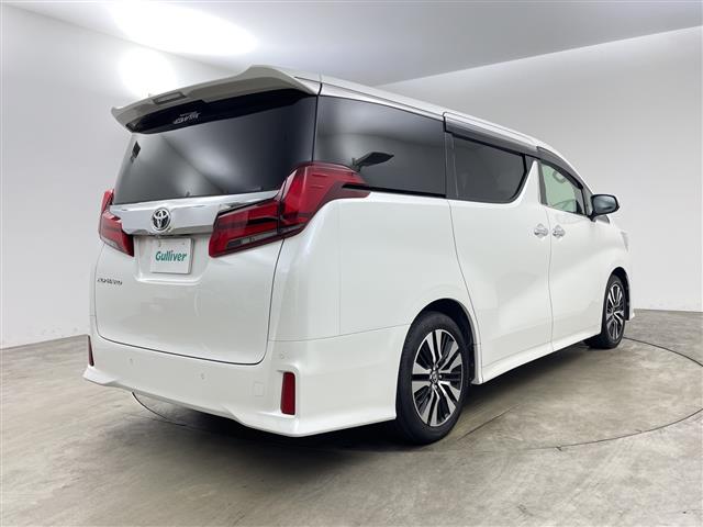 Toyota Alphard 5