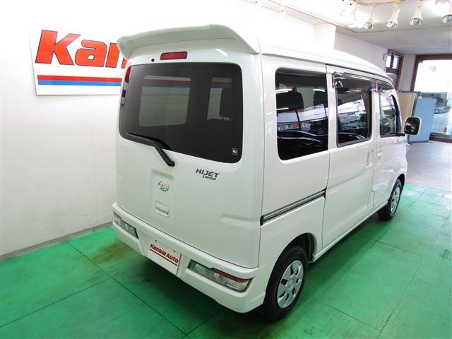 Daihatsu Hijet Cargo 6