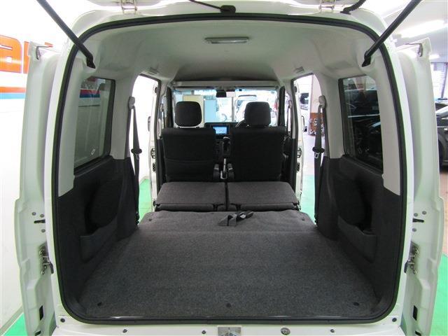 Daihatsu Hijet Cargo 10