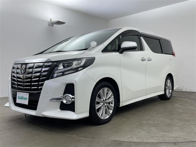 Toyota Alphard 4