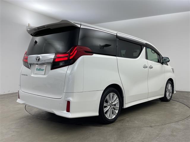 Toyota Alphard 5