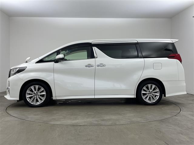 Toyota Alphard 8