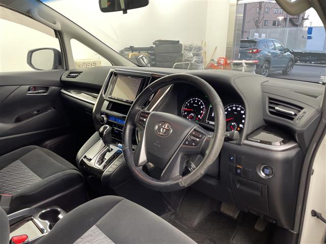 Toyota Alphard 10