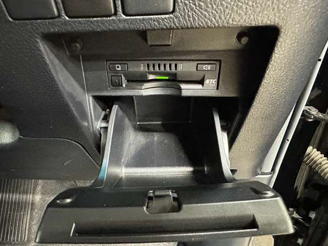 Toyota Vellfire 12