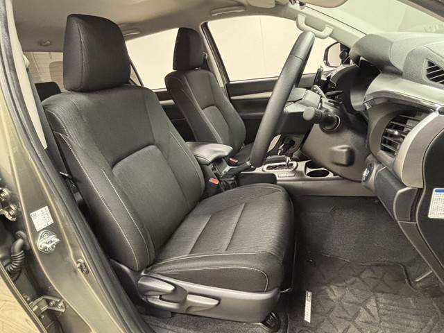 Toyota Hilux 11