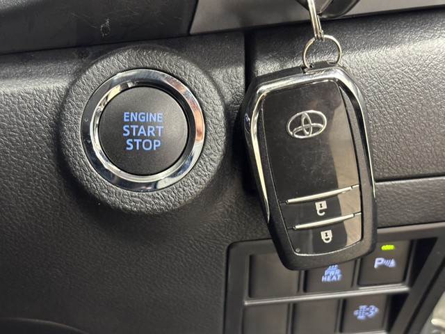 Toyota Hilux 9