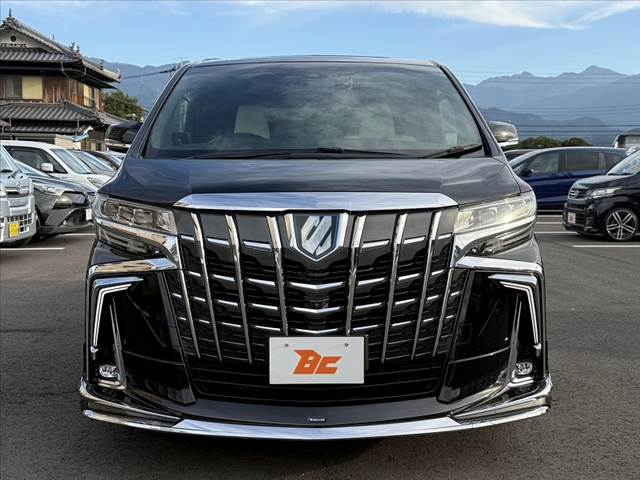 Toyota Alphard 9