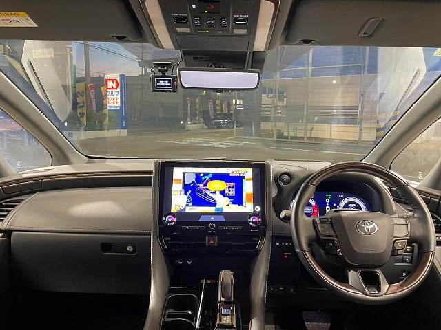 Toyota Vellfire 2