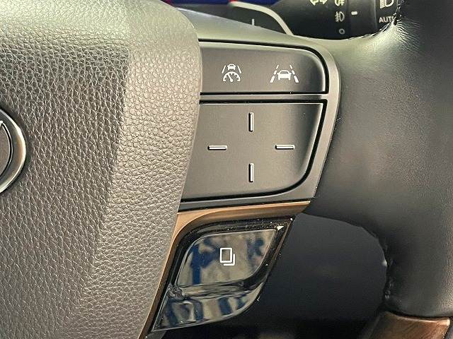 Toyota Vellfire 7