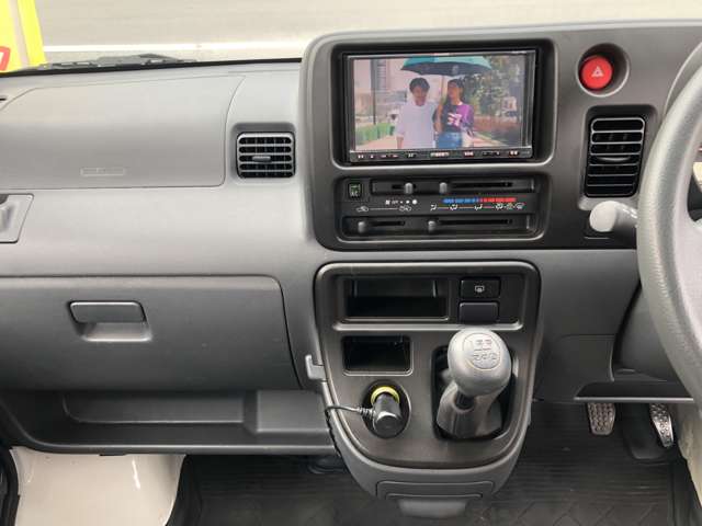 Daihatsu Hijet Cargo 5