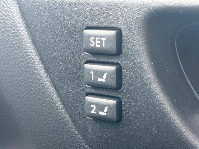 Subaru Legacy Outback 9