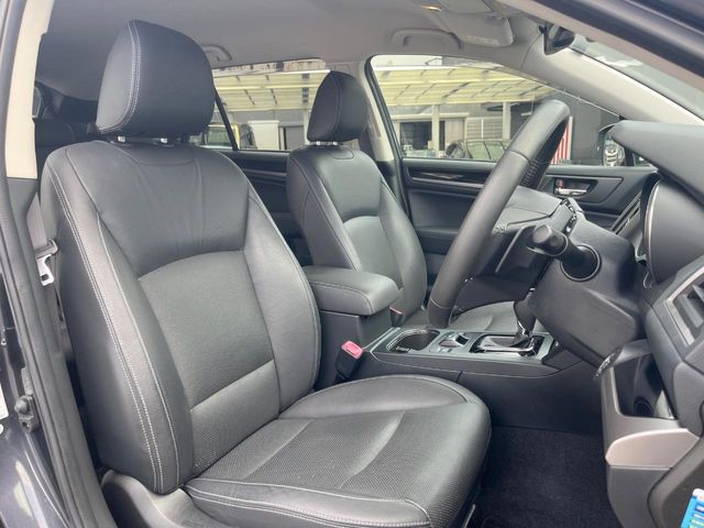 Subaru Legacy Outback 10