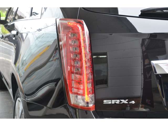 Cadillac SRXCrossover 10