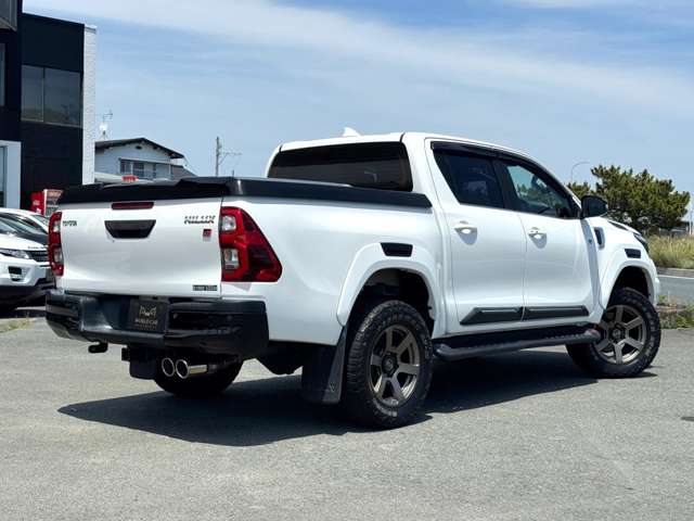 Toyota Hilux 4