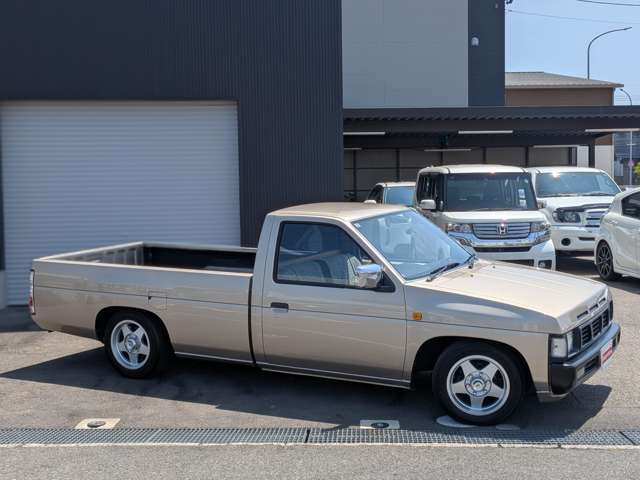 Nissan Datsun 11