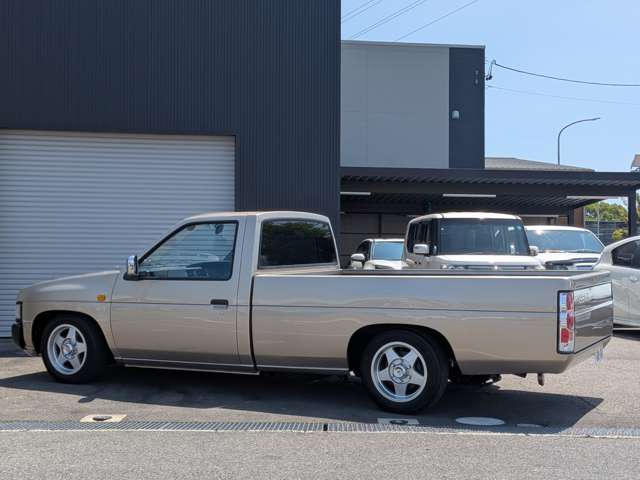 Nissan Datsun 6