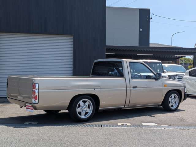 Nissan Datsun 7