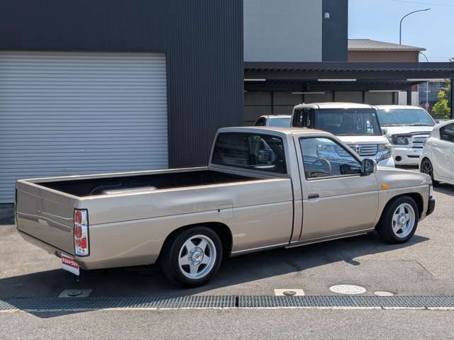 Nissan Datsun 8