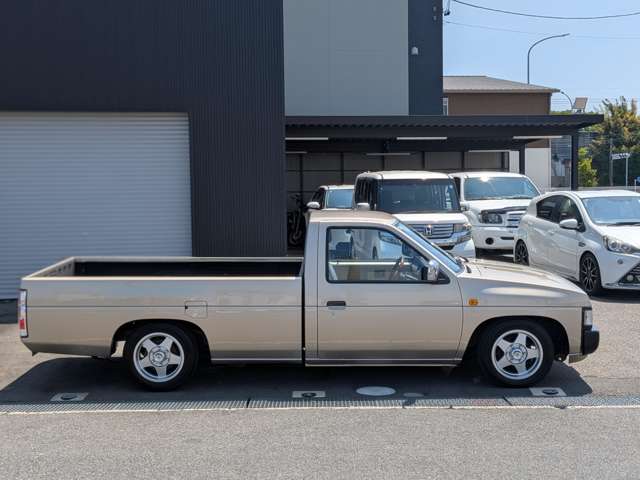Nissan Datsun 9