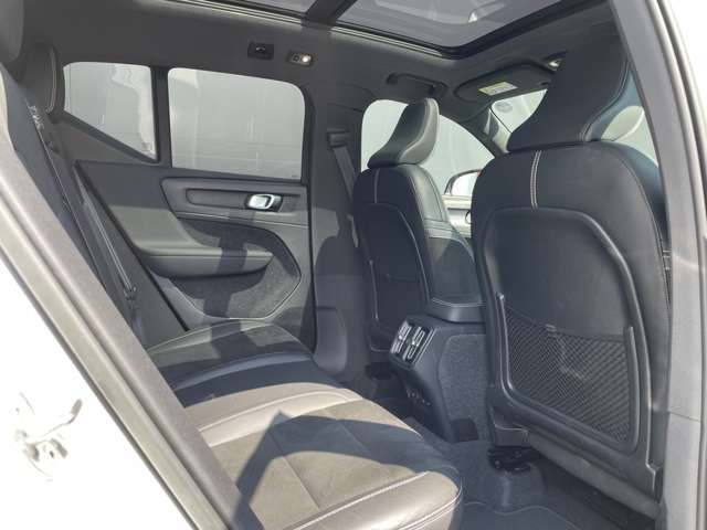 Volvo XC40 11