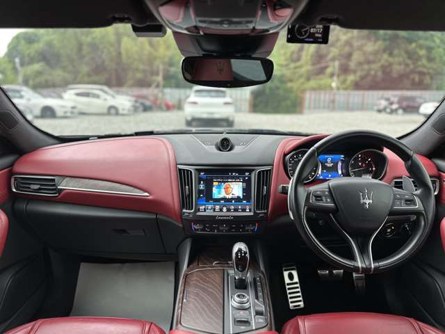Maserati Levante 11