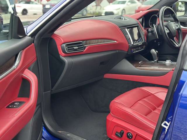 Maserati Levante 10