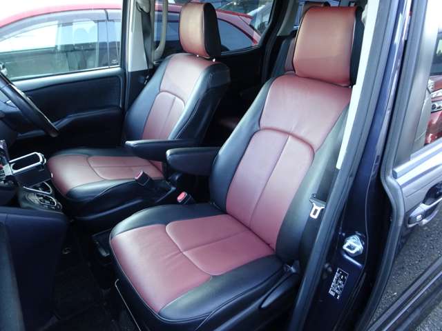 Toyota Voxy 12