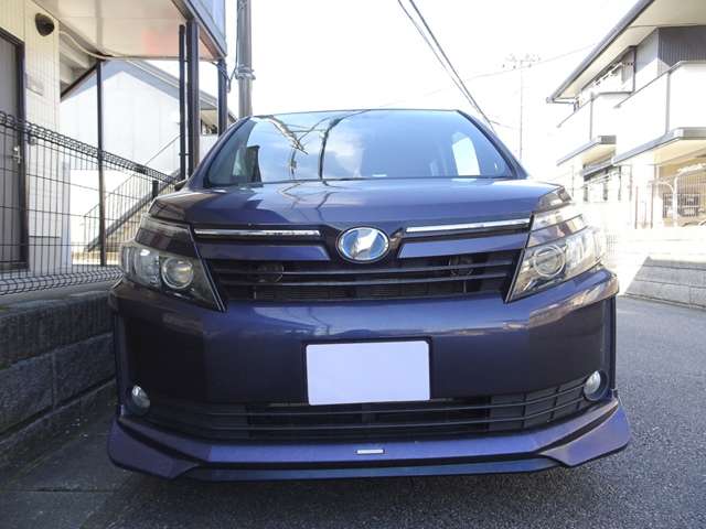 Toyota Voxy 6