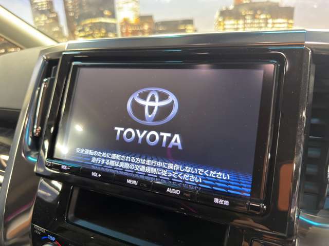 Toyota Vellfire 6