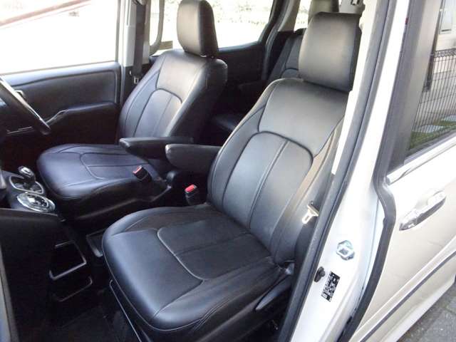 Toyota Noah 12