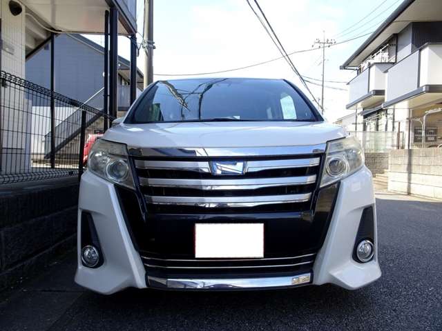 Toyota Noah 6