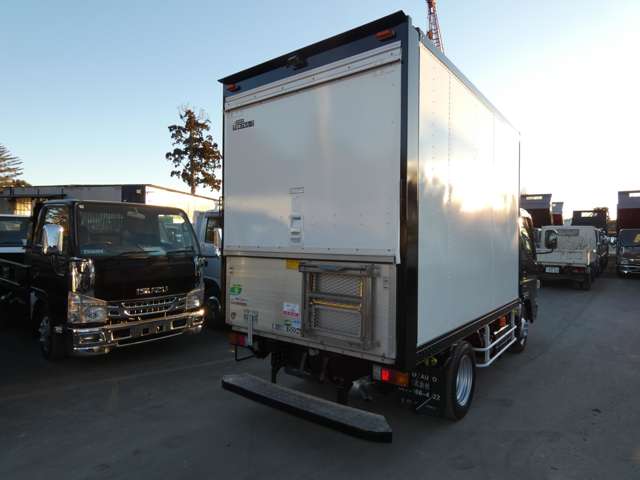 Mitsubishi Fuso Canter 7