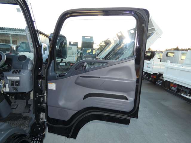 Mitsubishi Fuso Canter 10