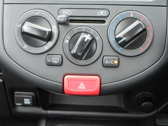 Nissan NV150 AD 11