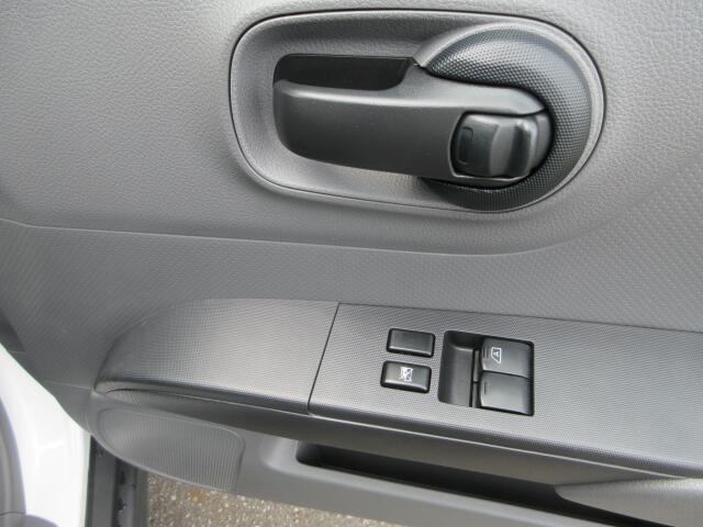 Nissan NV150 AD 4