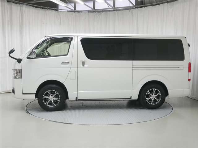 Toyota Hiace Van 2